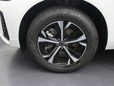 New 2026 Volvo XC60 T8 Core AWD/4WD image 9