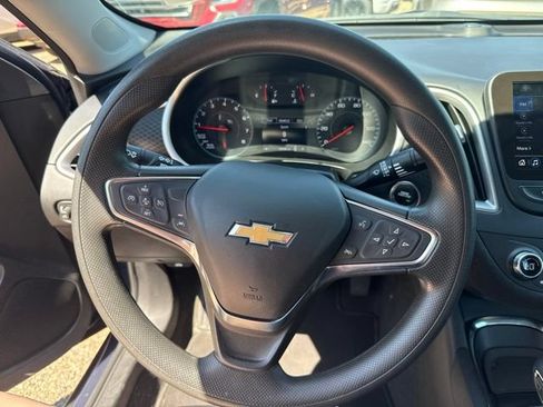 Used 2025 Chevrolet Malibu LT FWD image 15