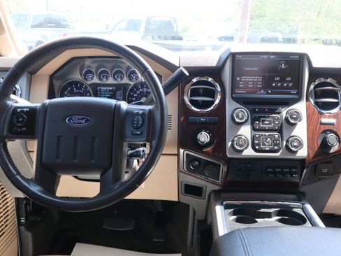 Used 2015 Ford F350 Lariat w/ Lariat Interior Package AWD/4WD image 13
