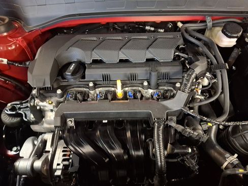 New 2025 Hyundai Venue SE image 19