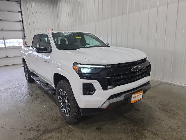 Used 2024 Chevrolet Colorado Z71 w/ Z71 Convenience Package 2 AWD/4WD image 2