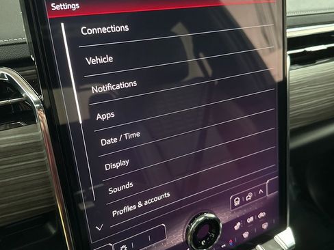 Used 2025 GMC Sierra EV Denali image 34