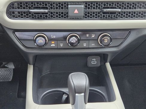 Used 2024 Honda HR-V LX image 19