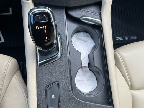 Used 2018 Cadillac XT5 FWD image 34