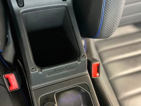 Used 2024 Volkswagen Golf R image 36