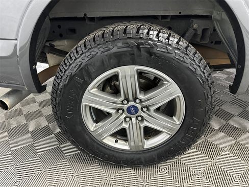 Used 2018 Ford F150 XLT w/ Equipment Group 302A Luxury image 18