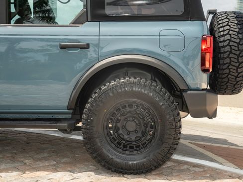 Used 2023 Ford Bronco 4-Door AWD/4WD image 16