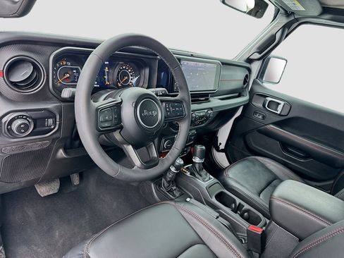 Used 2025 Jeep Gladiator Rubicon image 7