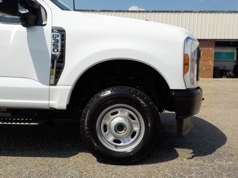 Used 2024 Ford F350 XL w/ 360-Degree Camera Package AWD/4WD image 10