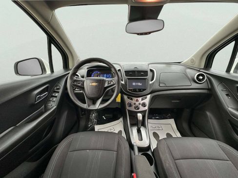 Used 2015 Chevrolet Trax LT FWD image 16