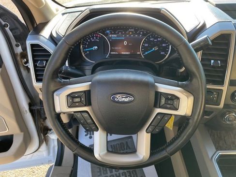 Used 2019 Ford F250 Lariat w/ Chrome Package image 15