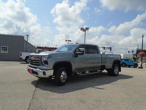 Used 2024 Chevrolet Silverado 3500 LTZ w/ LTZ Plus Package AWD/4WD image 3