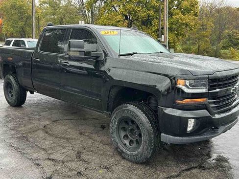Used 2017 Chevrolet Silverado 1500 LT image 2