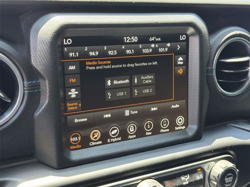 Used 2021 Jeep Wrangler Unlimited Rubicon 4xe w/ Cold Weather Group AWD/4WD image 17