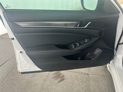 Used 2021 Honda Accord Sport Special Edition image 8