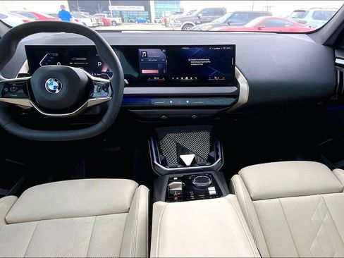 Used 2025 BMW X3 xDrive30i w/ Premium Package image 15