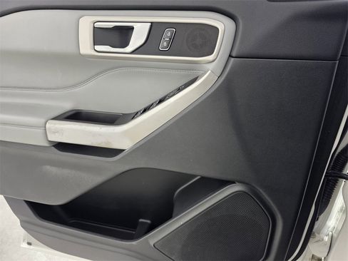 Used 2021 Ford Explorer XLT w/ Equipment Group 202A image 26