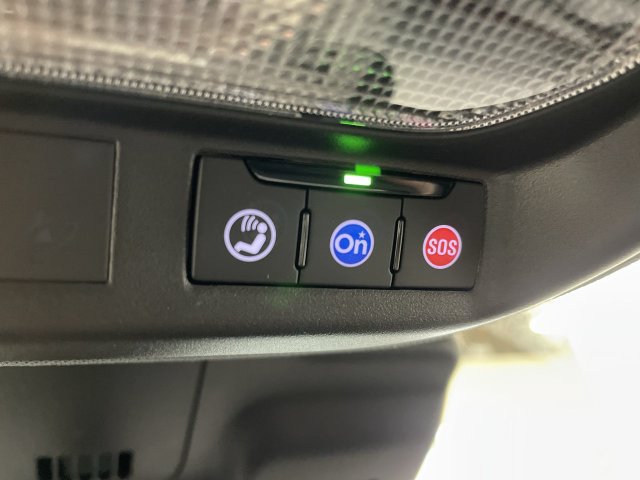 Used 2024 Chevrolet Trax RS w/ Sunroof Package FWD image 28