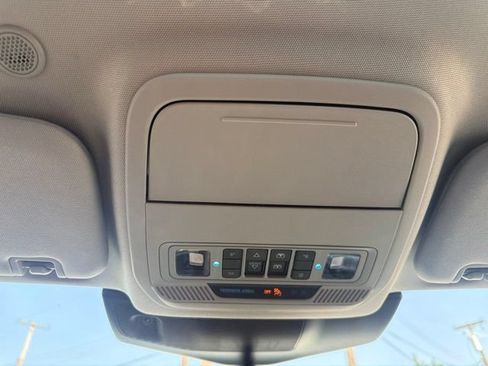 Used 2021 Ford Explorer XLT w/ Equipment Group 202A AWD/4WD image 46