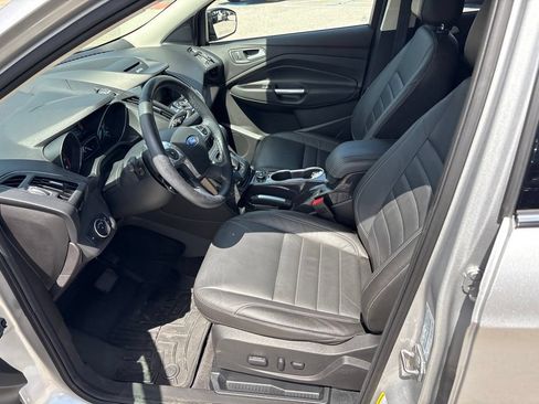 Used 2015 Ford Escape Titanium FWD image 17