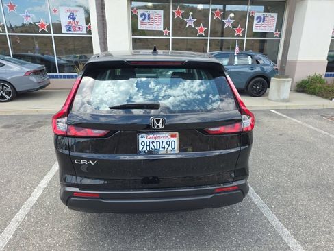 Used 2023 Honda CR-V LX image 6