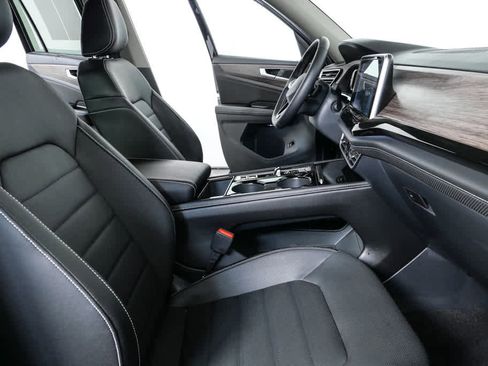 Certified 2025 Volkswagen Atlas SEL image 23