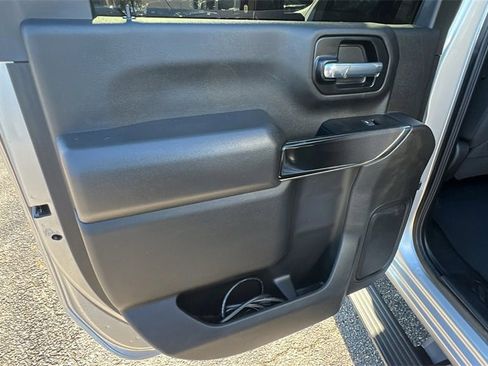 Used 2022 Chevrolet Silverado 2500 Custom w/ Custom Value Package image 19