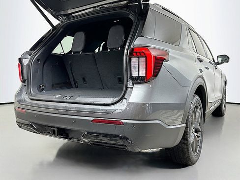New 2026 Ford Explorer ST-Line w/ ST-Line Street Pack image 20