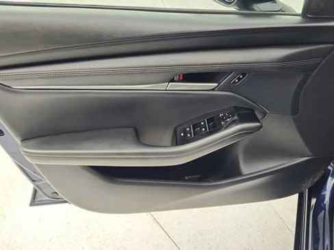 Used 2024 MAZDA MAZDA3 s FWD image 23