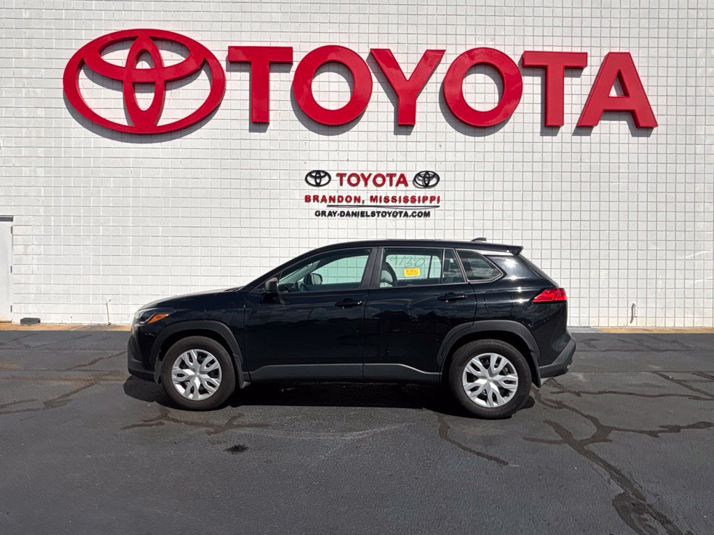 Used 2025 Toyota Corolla Cross L FWD image 5