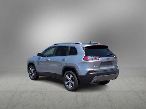 Used 2019 Jeep Cherokee Limited AWD/4WD image 6