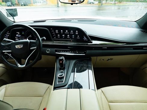 Used 2021 Cadillac Escalade ESV Premium Luxury w/ Driver Assist Tech Package image 9