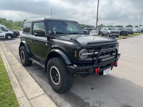 Used 2021 Ford Bronco Outer Banks AWD/4WD image 2