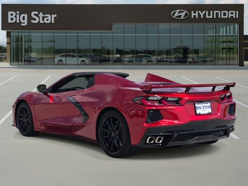 Used 2025 Chevrolet Corvette Stingray Preferred Conv w/ Z51 Performance Package RWD image 3