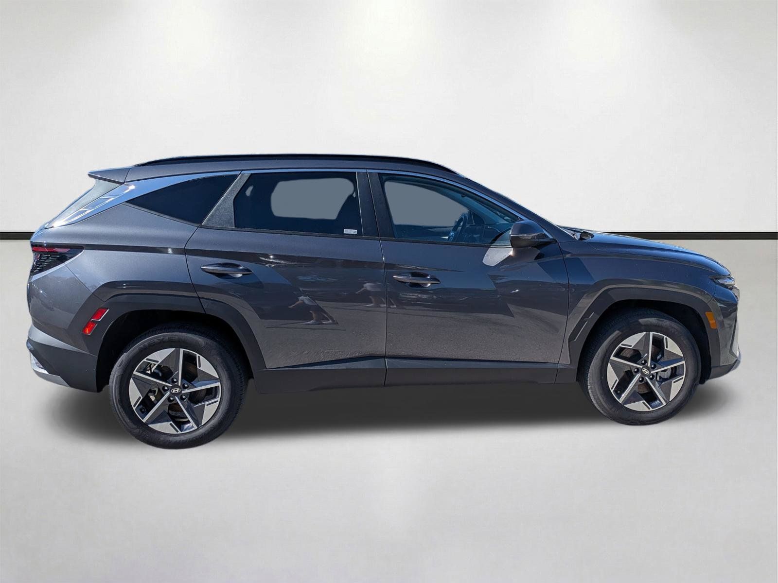 Used 2025 Hyundai Tucson SEL AWD/4WD image 3