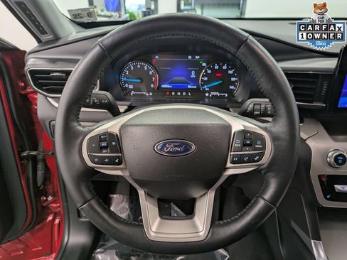 Used 2023 Ford Explorer XLT w/ Equipment Group 202A AWD/4WD image 25