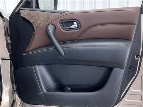 Used 2021 INFINITI QX80 Premium Select w/ All-Season Package image 23