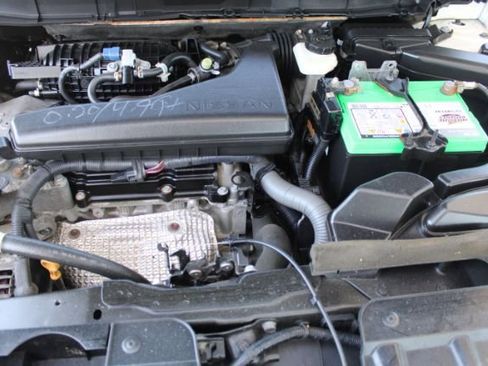 Used 2016 Nissan Rogue S image 18