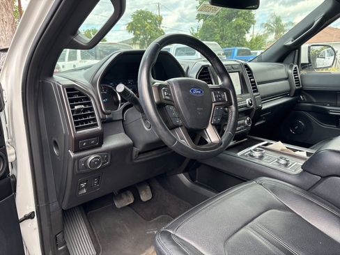 Used 2021 Ford Expedition Limited AWD/4WD image 5