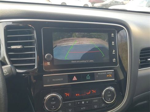 Used 2019 Mitsubishi Outlander SE image 22