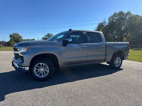 New 2026 Chevrolet Silverado 1500 LT image 3