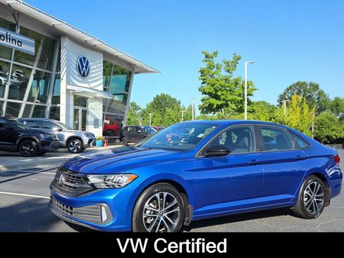 Used 2023 Volkswagen Jetta Sport FWD image 1