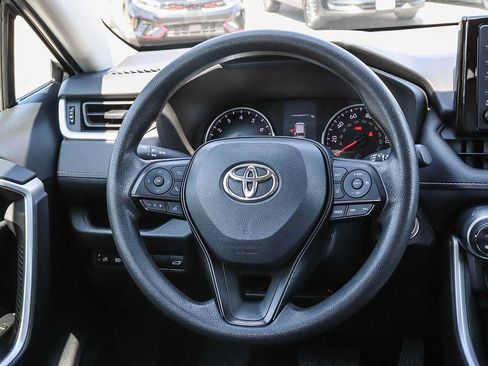 Used 2022 Toyota RAV4 XLE w/ Convenience Package FWD image 21