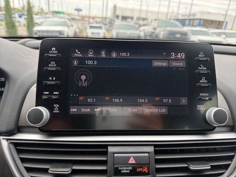 Used 2018 Honda Accord Touring image 20