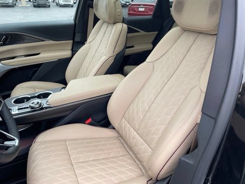 Used 2026 Cadillac Lyriq Signature Luxury w/ Nappa Leather Package AWD/4WD image 13