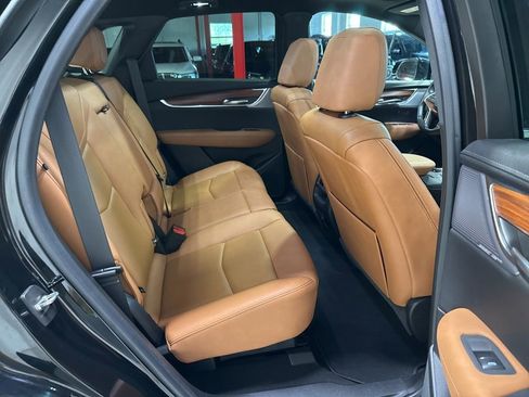 Used 2022 Cadillac XT5 Premium Luxury w/ LPO, Floor Liner Package AWD/4WD image 38