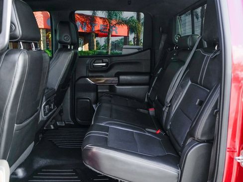 Used 2019 Chevrolet Silverado 1500 High Country image 36