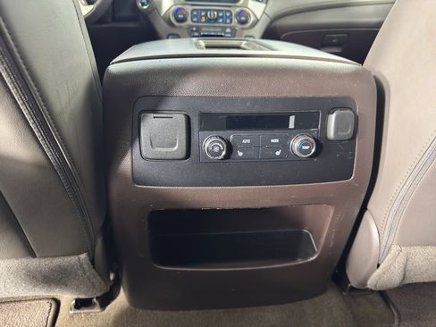 Used 2017 GMC Yukon Denali image 33