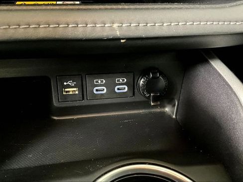 Used 2023 Toyota Highlander XLE image 34