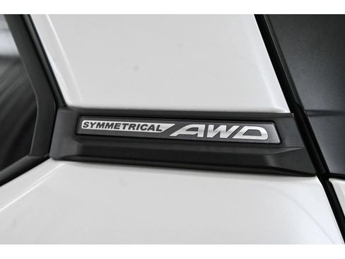 Used 2025 Subaru Forester Premium w/ Convenience Package #2 image 32